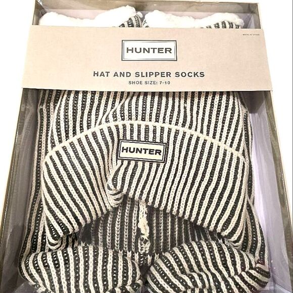 Hunter Hat & Slipper Socks Boxed Set - Picture 3 of 7